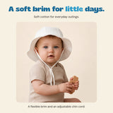 Soft cotton for everyday outings. A flexible brim and an adjustable chin cord.